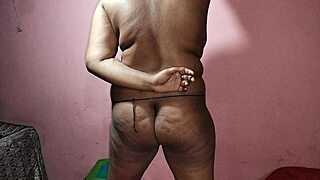 Tamil Teacher Boobs Pressing with Boyfriend in Amateur Scene