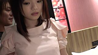 สาวมหาลัยไม่รู้อะไรโดนเย็ดสด. เล่นหนักจนเสียว creampie 2