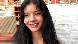 pareja amateur folla duro y llega al orgasmo con creampie