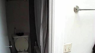 i hot couple handjob and fucking closeup view