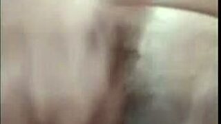 FAMOUS INSTAGRAM INFLUENCER GIRL FINGERING ON CAM WITH BOYFRIEND