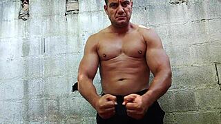 Yuri ga�cho brazilian bear handjob cumload