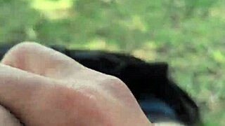 Dick Flash Me Bajo Los Pantalones Al Aire Libre Esperando Que Alguien Pase Y Vea Mi Enorme Polla