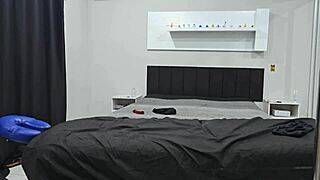 Meu namorado fazia massagem em cliente gostoso, saiu e eu finalizei do meu jeito parte 2.