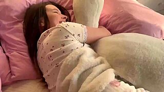 Homemade Couple's Sex with Loud Moans