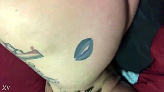 Babe explores intimate self-pleasure with fingering and gaping