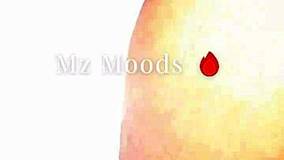 Mz moods licks amateur pussy