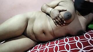 hot girlfriend messed her wet pussy