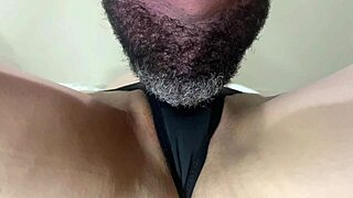 Delicious pussy sucking session