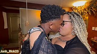 Fodendo A Amiga Da Minha Esposa With Huge Balloon Anal Bareback