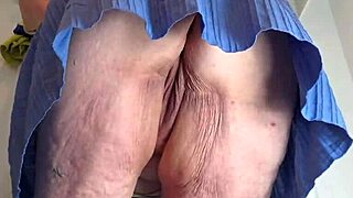 real estate agent flashing pussy in mini dress no panties?