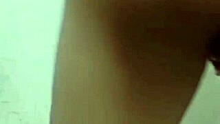 Menari Telanjang Sambil Colmek Komentar Jorok Nya Dong