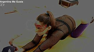 Huge cameltoe babe at gym