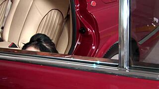 dude fucks woman in car 😏