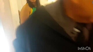 Nao tinha clientes na balada entao pegamos o seguranca escondidinho no banheiro