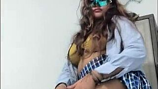 im so horny cuz no classes today n my boyfriend's comin to fuck me tonight