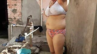 Nangi Bhabhi Bathes Outdoors with Big Boobs and Cute Pussy