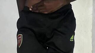 Kenyan monster cock wank on homemade camera