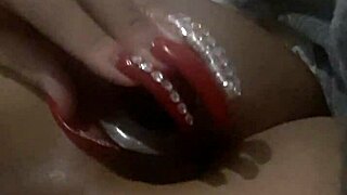 Kamilly Campos, what are you doing with that toy?