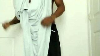 I'm feeling colors like the sun in a slower dance