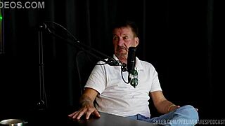 why don't you join us in this humiliating swingers session, carlos? bia and pri are waiting 😈