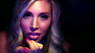 Samantha Saint Solo Masturbates Her Pussy