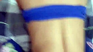 Jovencita con lentes disfruta follar con su profesor!