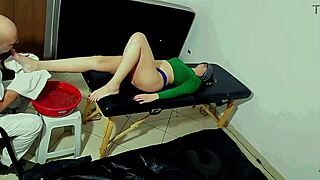 Foot Bath And Massage: He Sucked Her Feet And Came On Her Toes