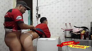 transei com meu amigo trans e gozei na buceta dele