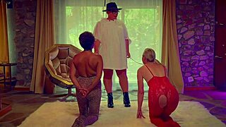 Dominatrix Mistress April Makes a Sexy Slut Comeback