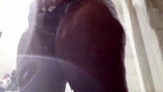 Big thigha and a ghetto booty in naked ebony amateurs