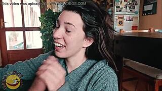 This couple's early morning blowjob and cumshot is so real