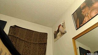 teen skinny ebony masturbates