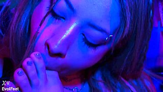 Paola loves to suck her toes