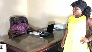 HX Honey College Student Reports Master But Enjoys Head Teacher