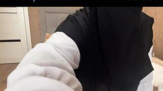 Arab MILF Jasmine WITHOUT PANTIES, ready for action.