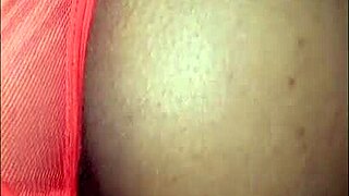 com a cunhadinha no sofa, tava vazanu orgasmo?