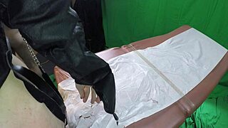 scarlett johnson, is your vag ready for inspection?