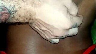 com a cunhadinha no sofa, tava vazanu orgasmo?