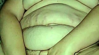 Milf Plays With Her Soft And Cums