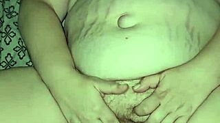 Milf Plays With Her Soft And Cums