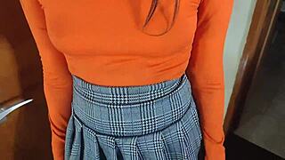 hermanastra visita a su hermanastro y termina en llev�ndose la vagina llena de esperma 😏