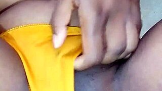 Curvy girl shows pussy and small tits in casting 😍