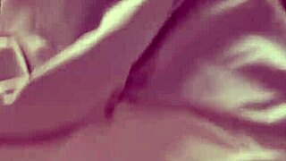 apri la bocca e bevi la mia sborra troia dialogo sporco italiano sborrata di un ragazzo sexy in t-shirt