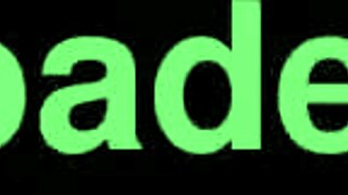 o padrasto pervertido interrompe a enteada para usar ela como sex toy 😏