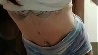 estive sumida mas voltei ainda mais gostosa e bronzeadinha, olha só!