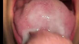 Colombiana Sabrinafoxy Inicia Semana Con Una Buena Mamada De Verga A Su Novio Y Traga Su Leche Caliente