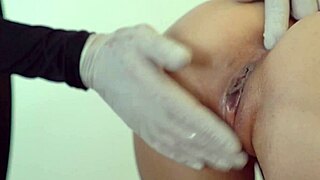 Gwen Can't Resist Mom's Handy Boyfriend