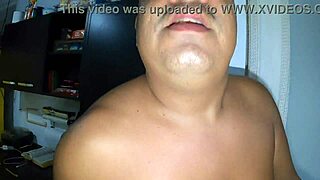 Renata Silva prepares extreme dishes in the kitchen with intense flavors