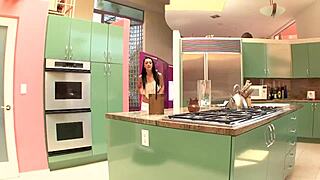 Sabrina Banks And Gianna Nicole: Brunette Lesbians Licking Pussy Outdoors